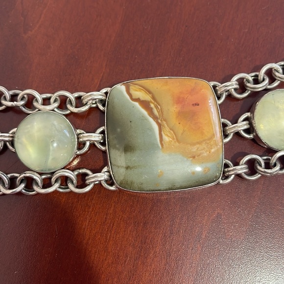 Echo of the Dreamer Sterling and Stone Bracelet - Picture 4 of 11